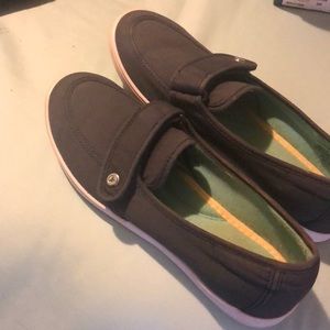 Grasshoppers velcro slip on sneaker